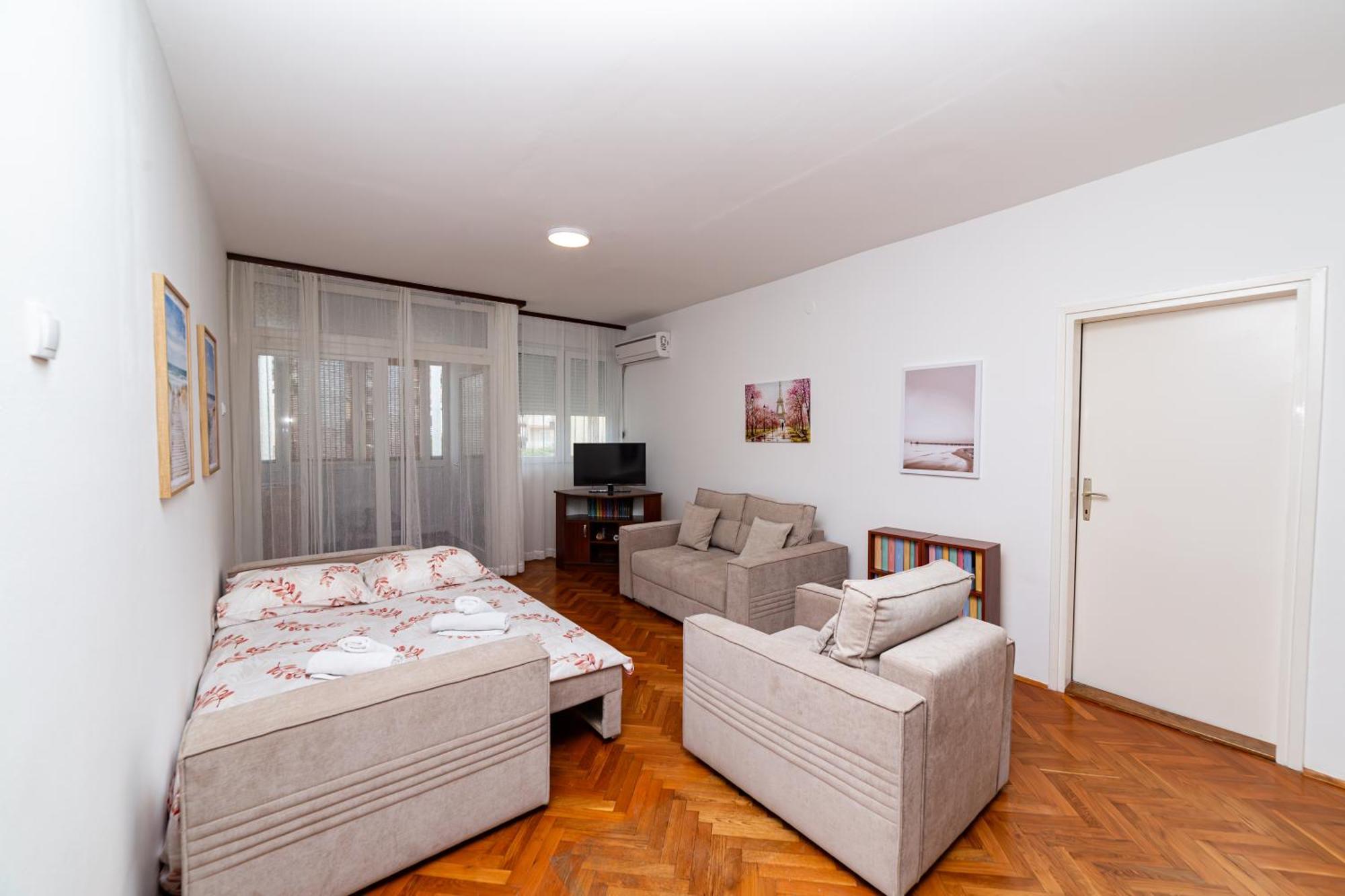 Apartment Simanic *